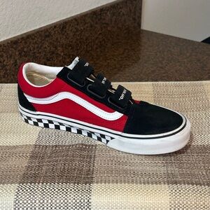 Vans Off The Wall Low Skateboard Red & Black Old Skool Sneakers US 8 M / 9.5 W